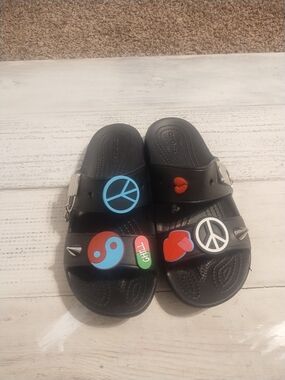 Crocs Classic Create Your Own Peace Sandals Slides. Men’s 5 / Women’s 7
